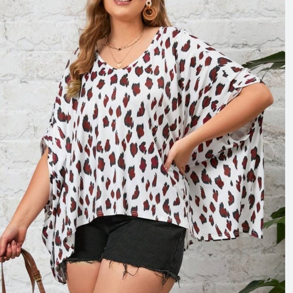 Emery Rose Batwing Top - Picture 1 of 9